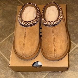 UGG Kids Tan Suede Slippers